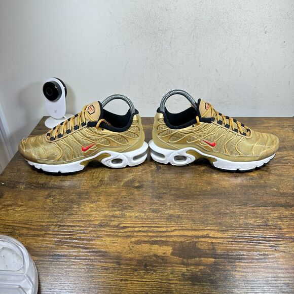 Nike Air Max Plus TN AR0259-700 Metallic Gold Varsity Sneakers Women's Size 6 - Picture 5 of 9